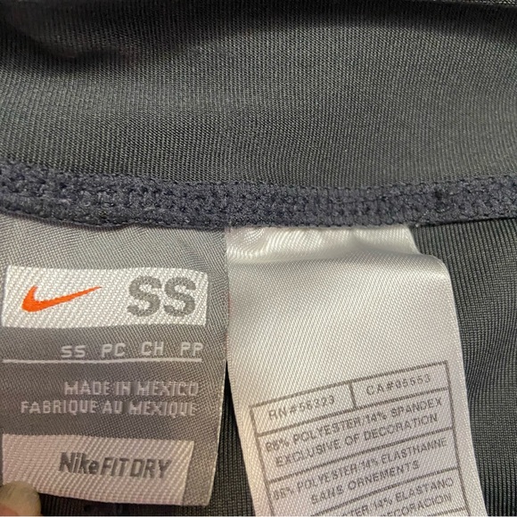 Nike Dry Fit Dark Gray Flare Leg Womens Gym, Workout / Yoga Pants - EUC-S Short - Picture 4 of 8